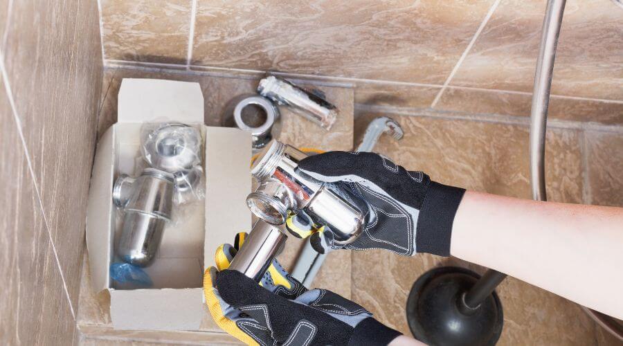 Professional gutter cleaning in Shawnee, OK